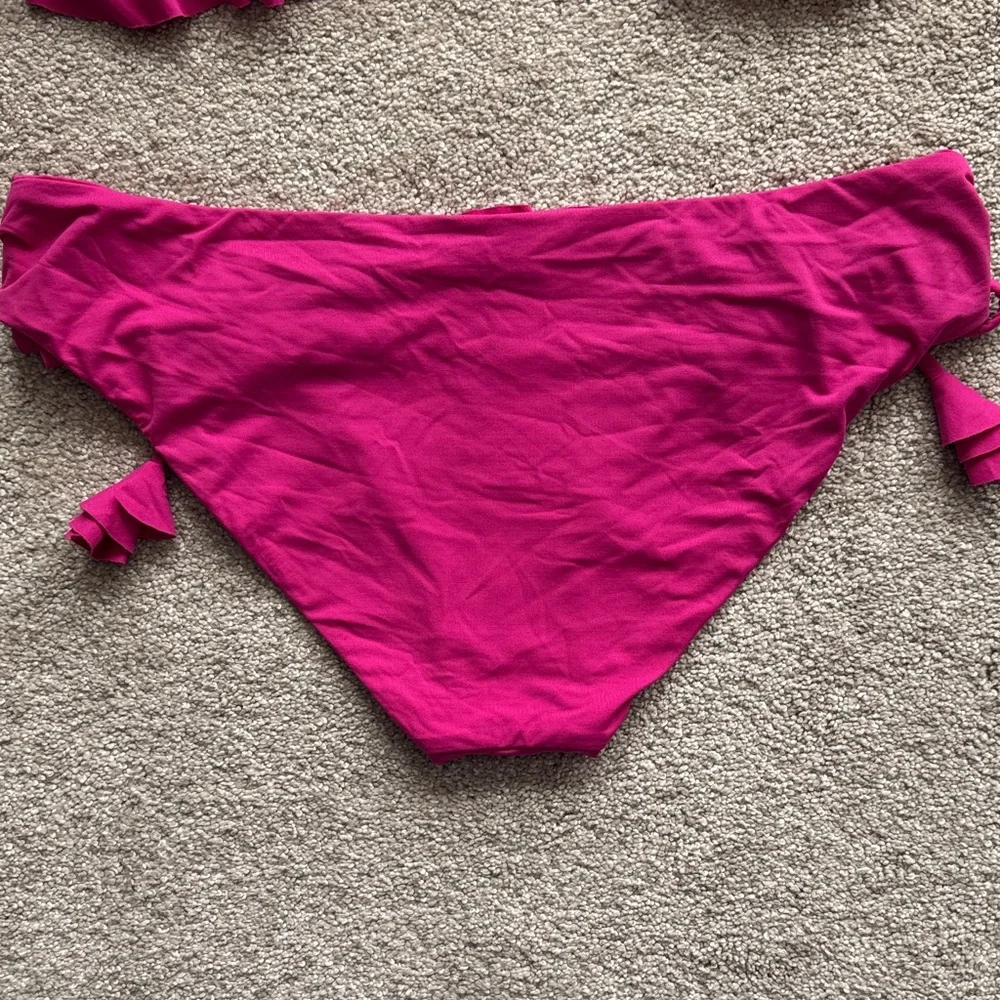 BECCA Fuchsia Ruffled Bikini Set - Picture 2 of 3